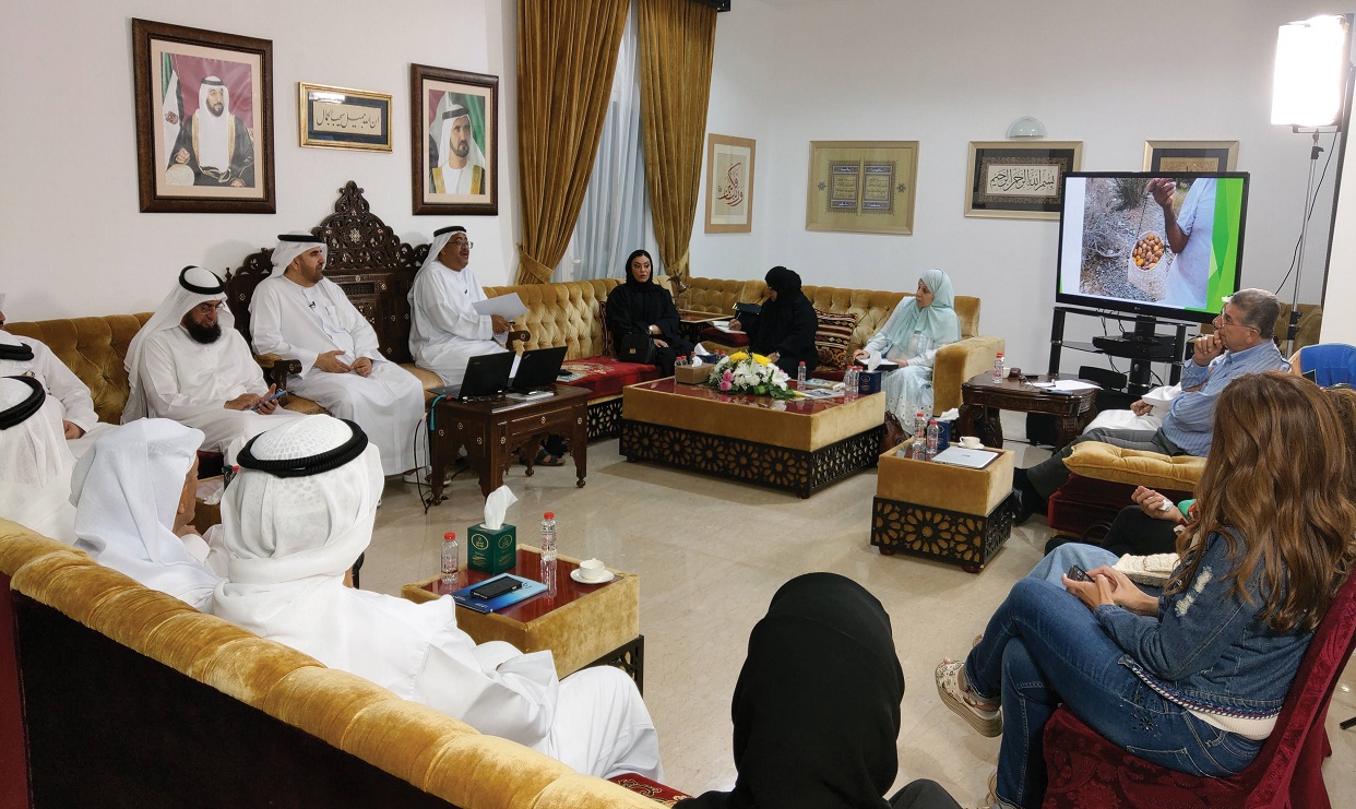دور اللهجة المحكية الإماراتية في إثراء اللغة العربية