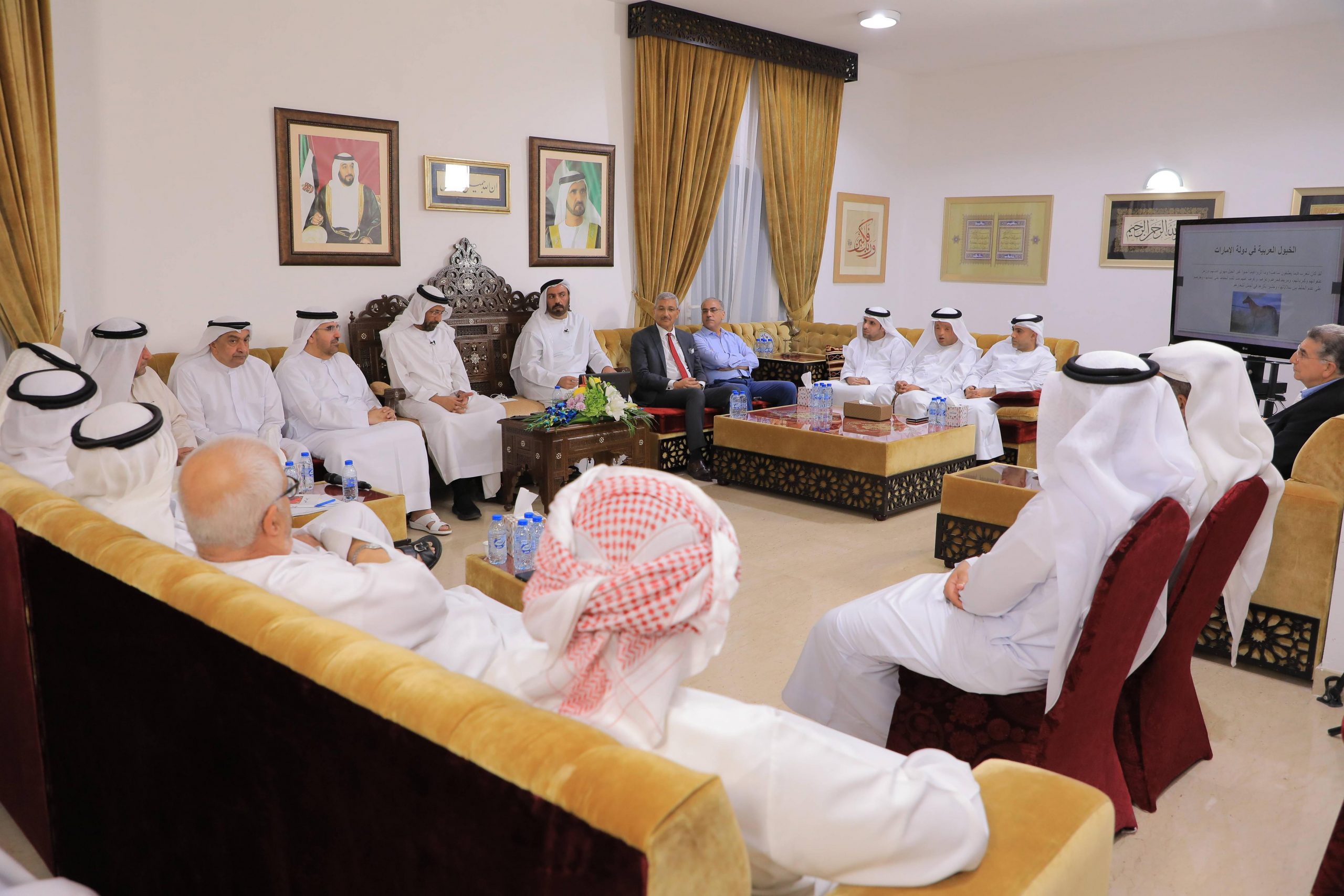 إطلالة توثيقية على الخيل في دولة الإمارات في مركز بن حويرب للدارسات