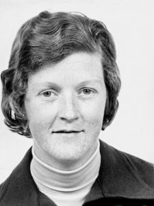 كاثرين جنسن Catherina Jensen عملت في مكتبة العائلة في أبوظبي 1977م