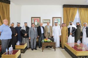صورة جماعية للمشاركين في جلسة الحياة الثقافية في الجزائر