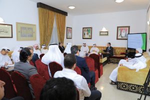 جانب من محاضرة التأثير الغربي في الأدب العربي بمركز جمال بن حويرب للدراسات