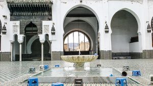 الصورة(20) :جامع الأندلس، السقاية المجاورة لباب المدرج من داخل الصحن