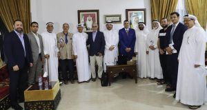 صورة تذكارية في ختام المحاضرة