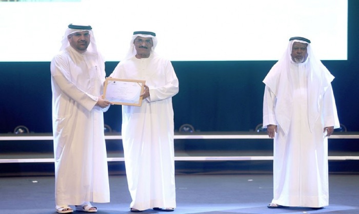 تكريم جمال بن حويرب في  جائزة العويس للإبداع عن أفضل برنامج تلفزيوني ثقافي سنة 2019