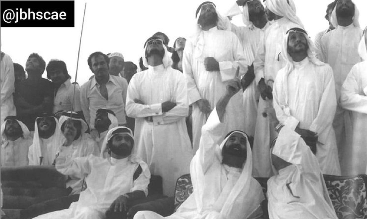 المغفور له الشيخ راشد بن سعيد ال مكتوم  فى حفل زواج الشيخ محمد بن راشد آل مكتوم عام 1979.